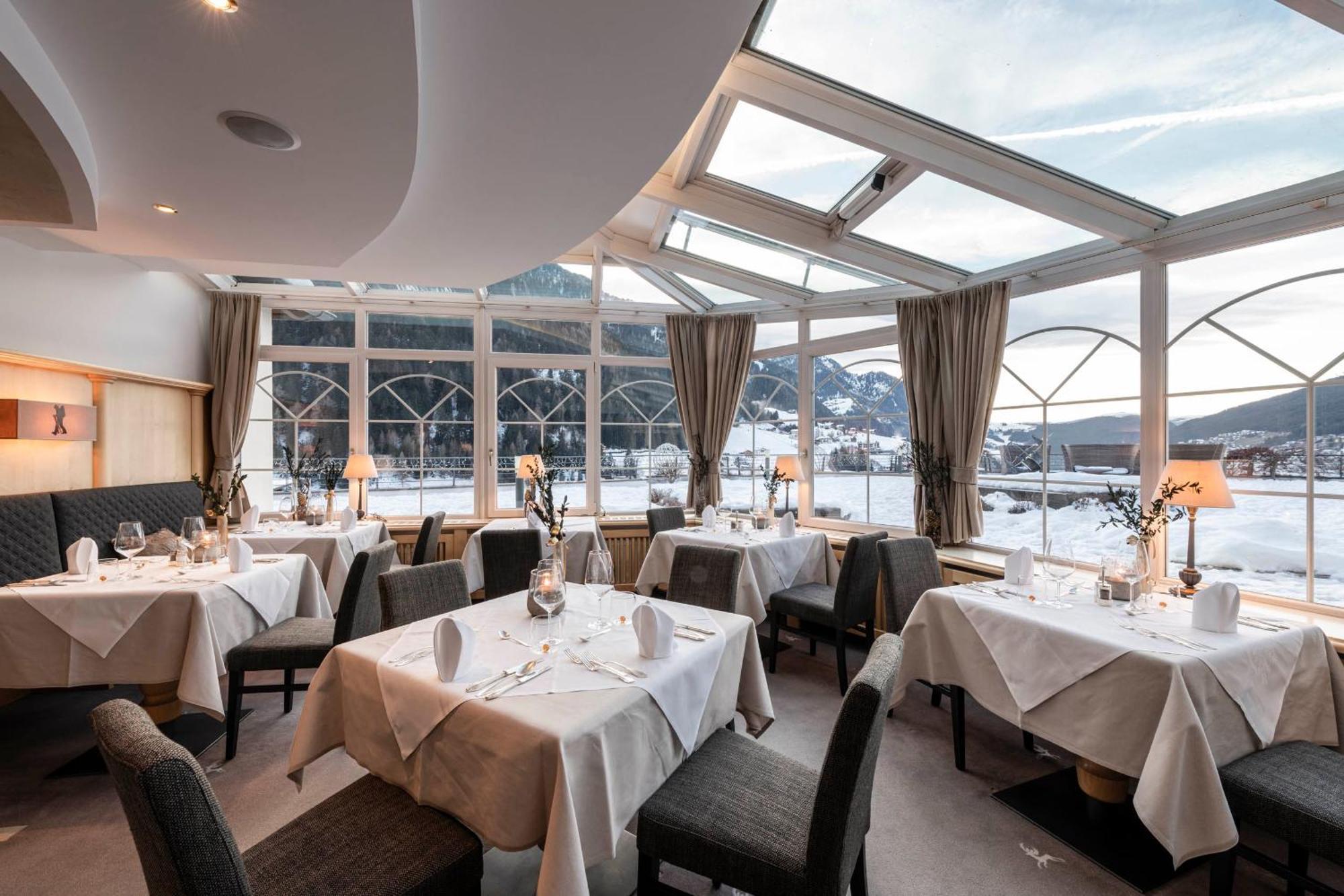 Alpenheim Charming & Spa Hotel Ортизей Екстериор снимка
